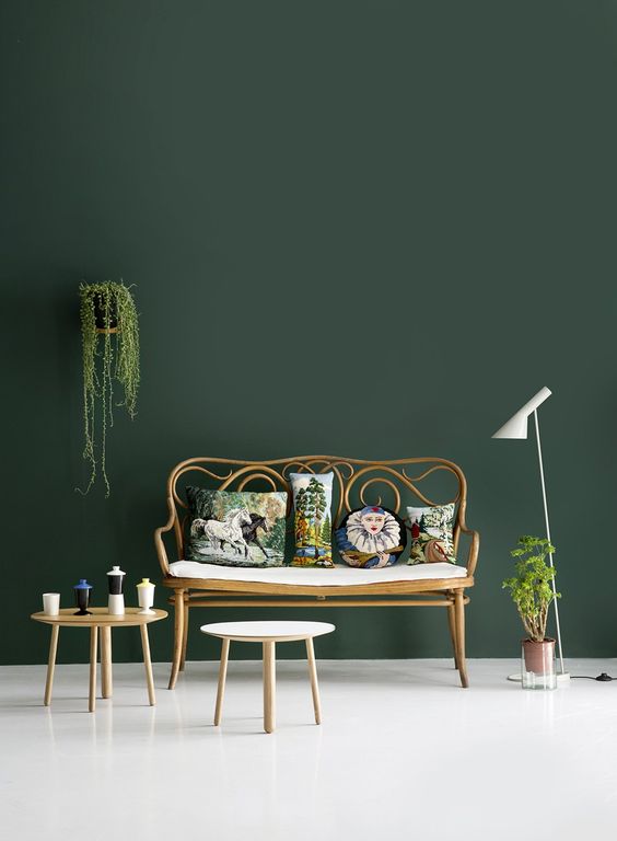 Decoration of the green wall wall